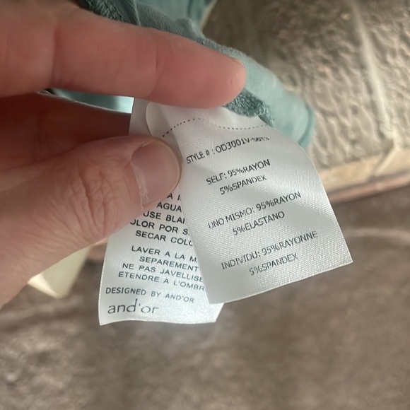 And or vogue teal long Top - Picture 6 of 6